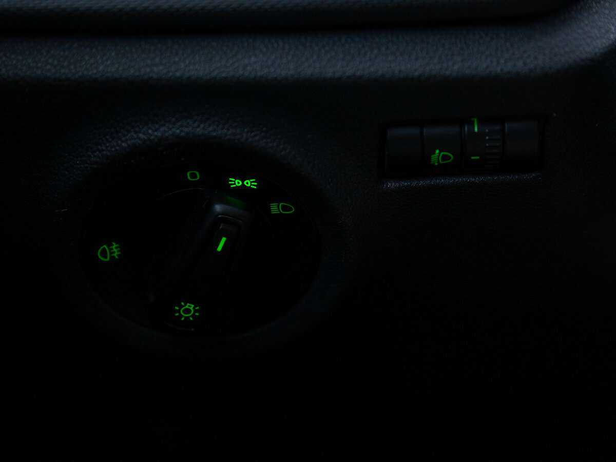 Купить Skoda Rapid с пробегом. Фото: #15