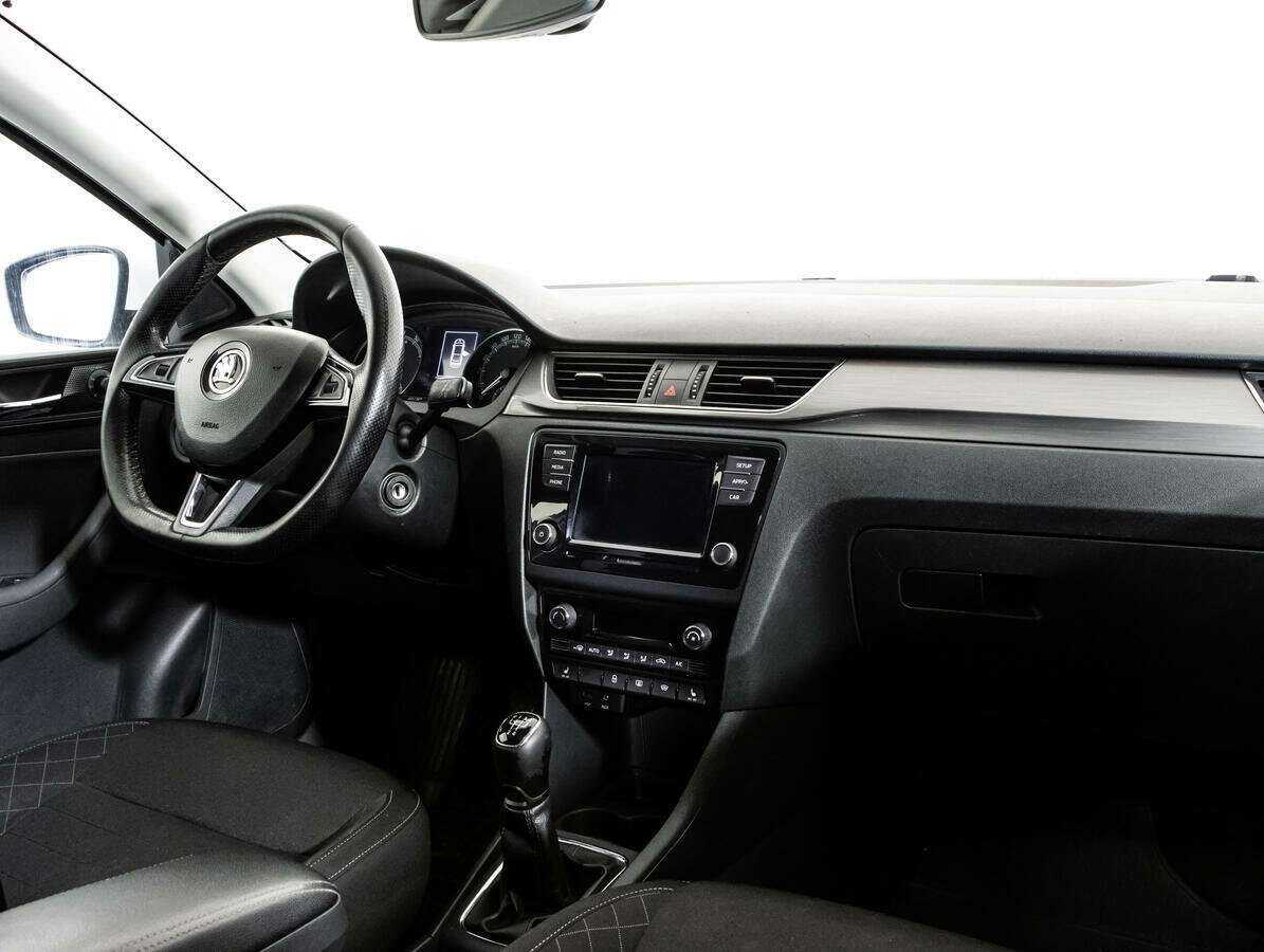 Купить Skoda Rapid с пробегом. Фото: #6