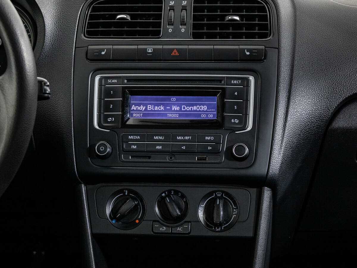 Купить Volkswagen Polo с пробегом. Фото: #13