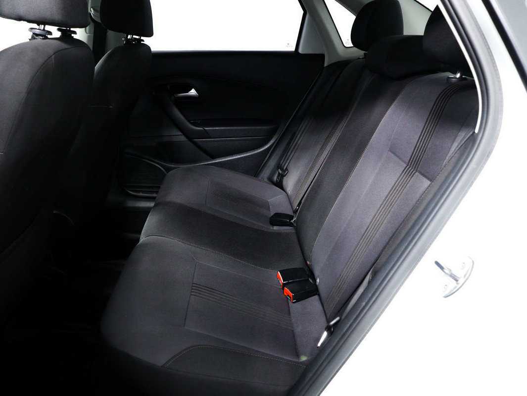 Купить Volkswagen Polo с пробегом. Фото: #11