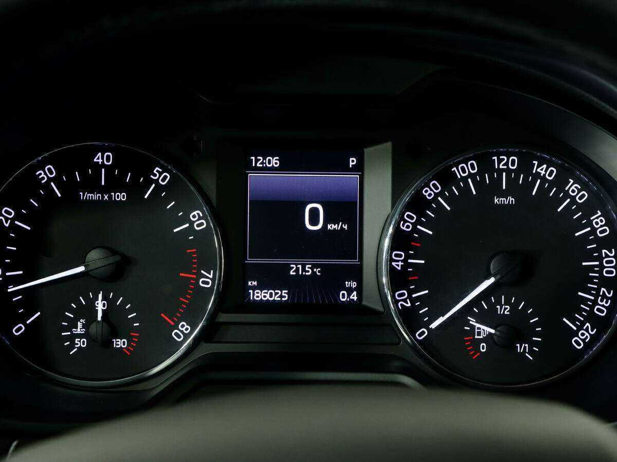 Купить Skoda Octavia с пробегом. Фото: #16