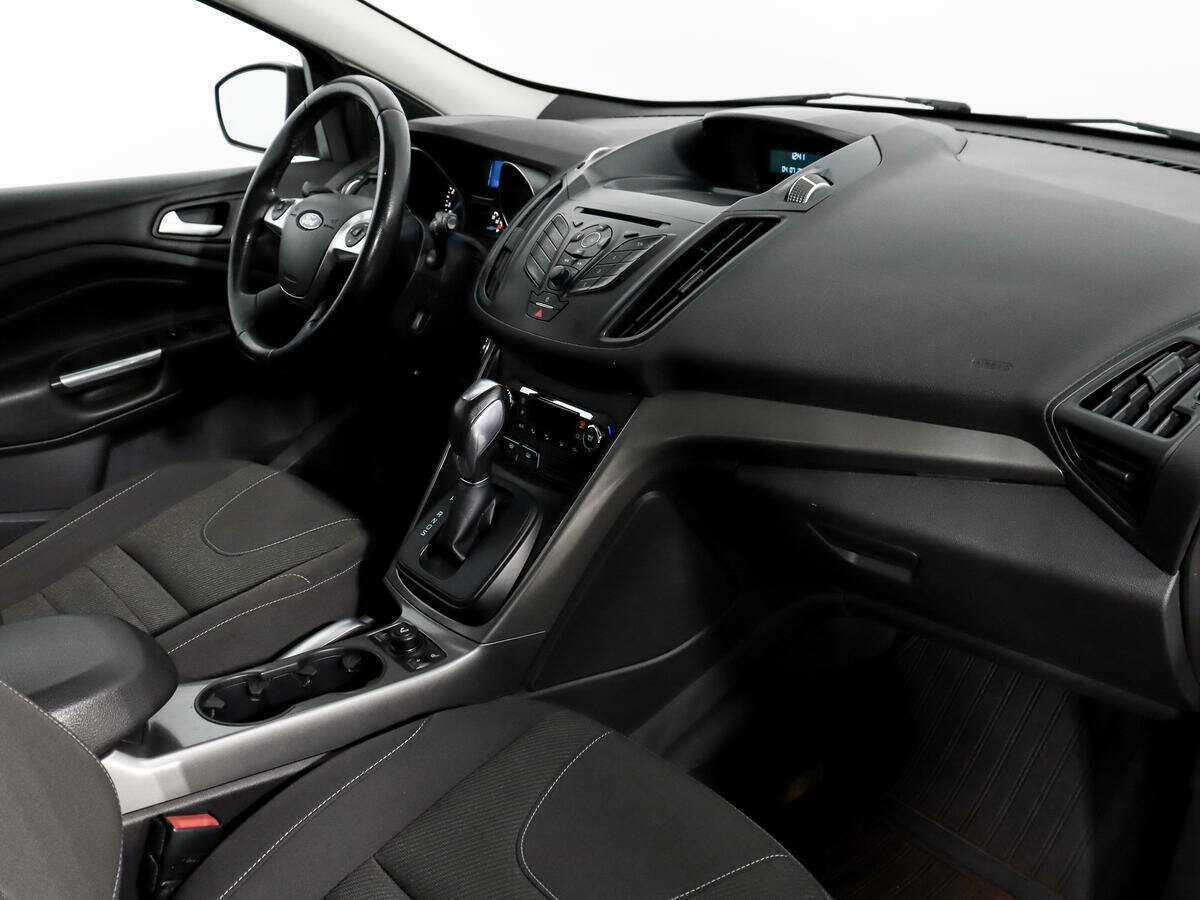 Купить Ford Kuga с пробегом. Фото: #9