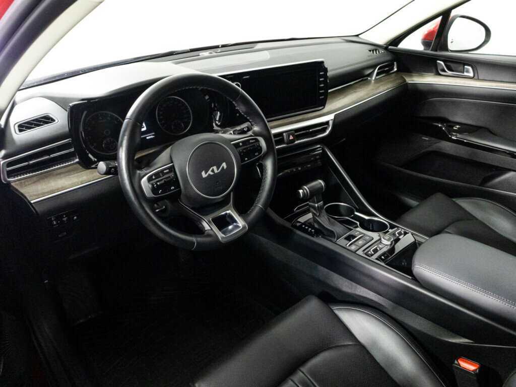 Купить Kia K5 с пробегом. Фото: #11