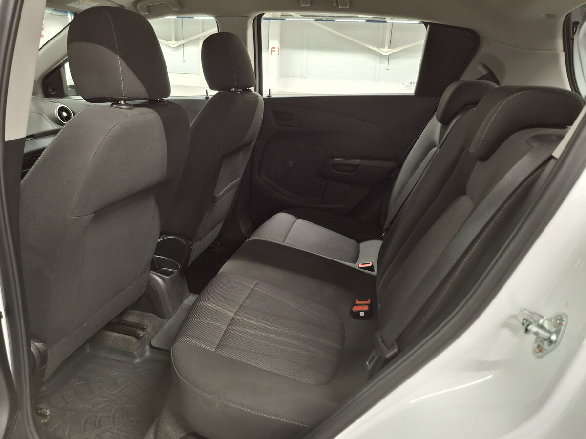 Купить Chevrolet Aveo с пробегом. Фото: #10