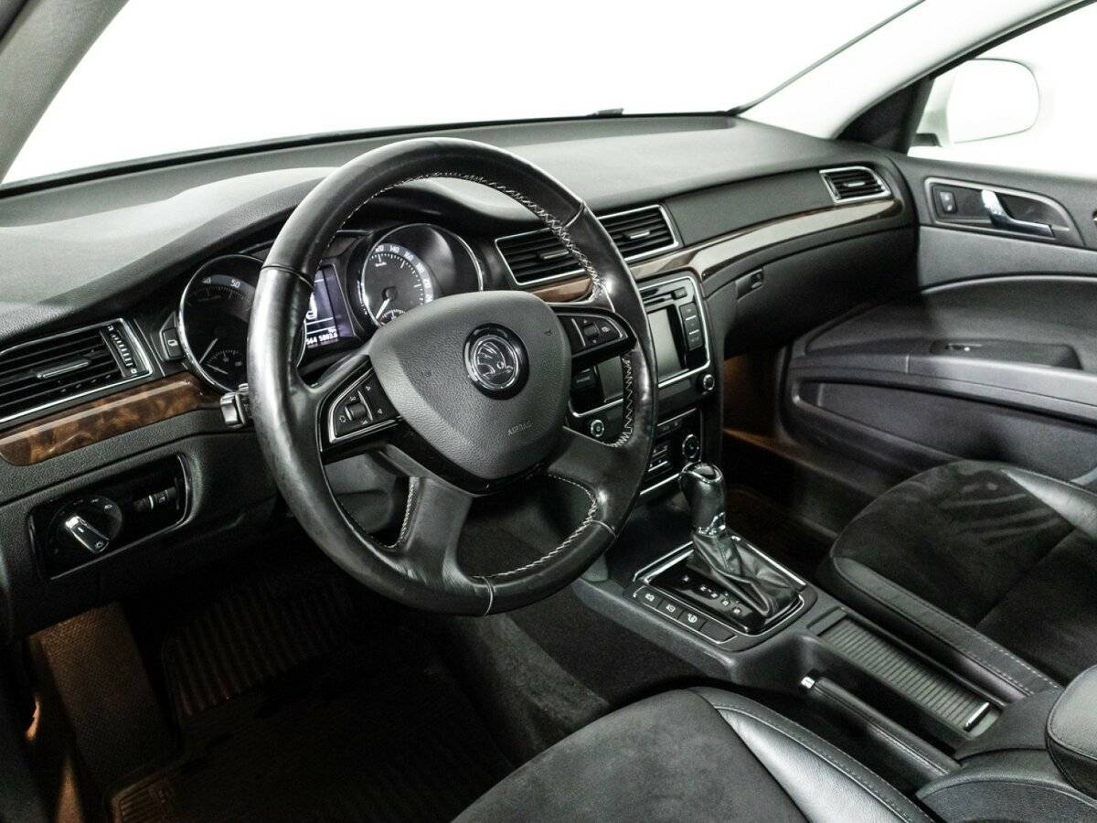 Купить Skoda Superb с пробегом. Фото: #10