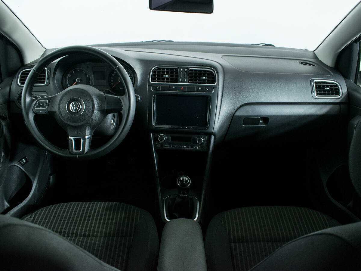 Купить Volkswagen Polo с пробегом. Фото: #11