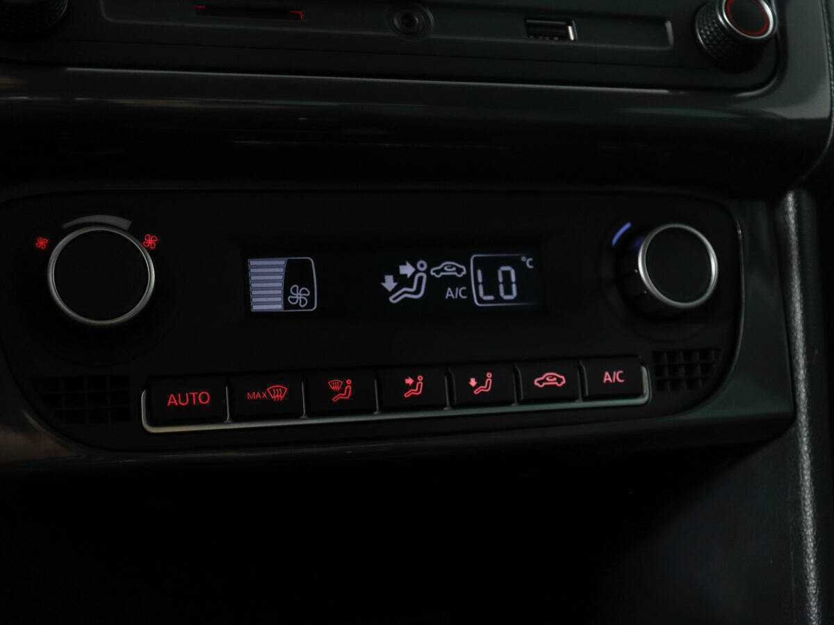 Купить Volkswagen Polo с пробегом. Фото: #11