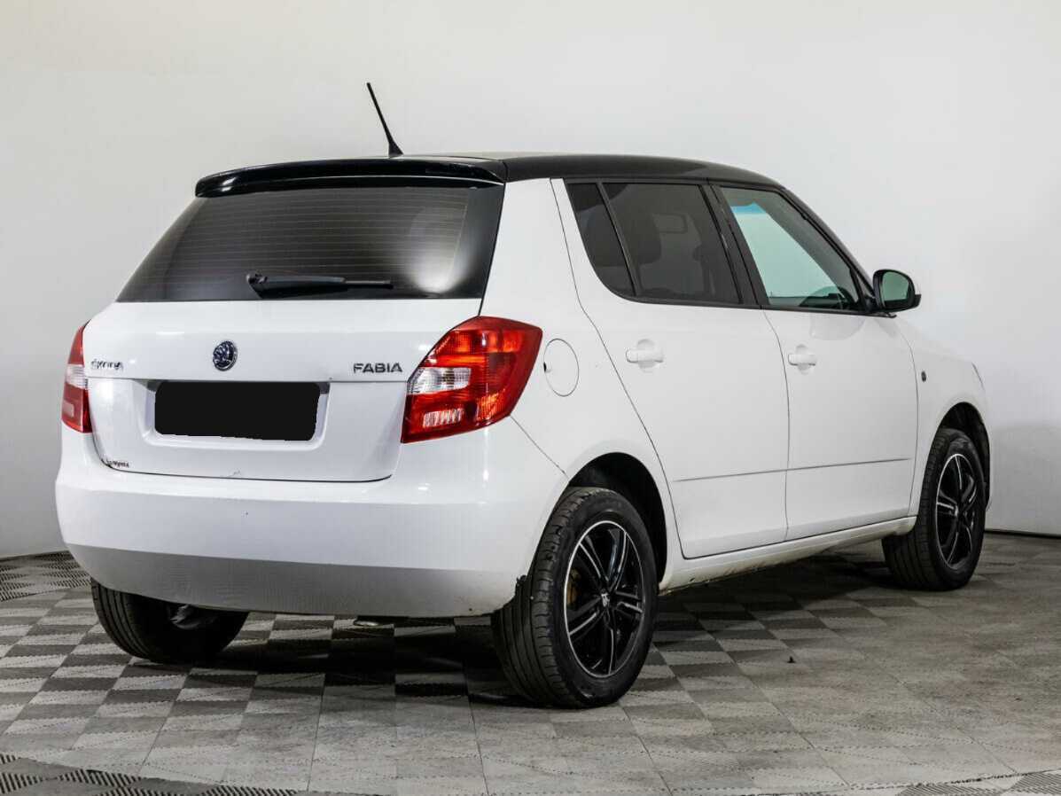 Купить Skoda Fabia с пробегом. Фото: #4