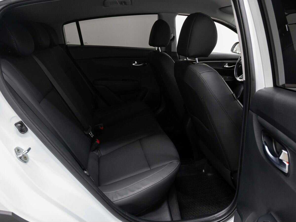 Купить Kia Rio с пробегом. Фото: #10