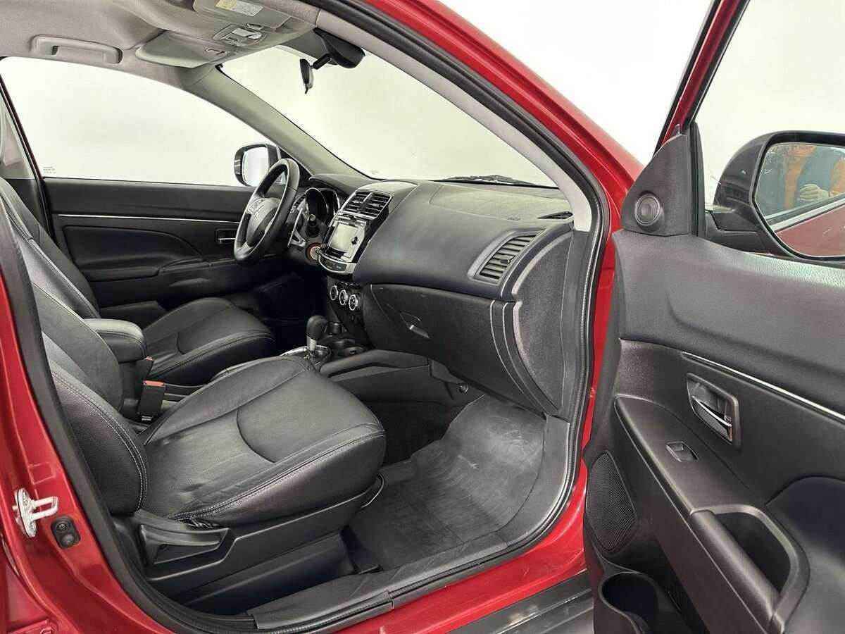 Купить Mitsubishi ASX с пробегом. Фото: #13