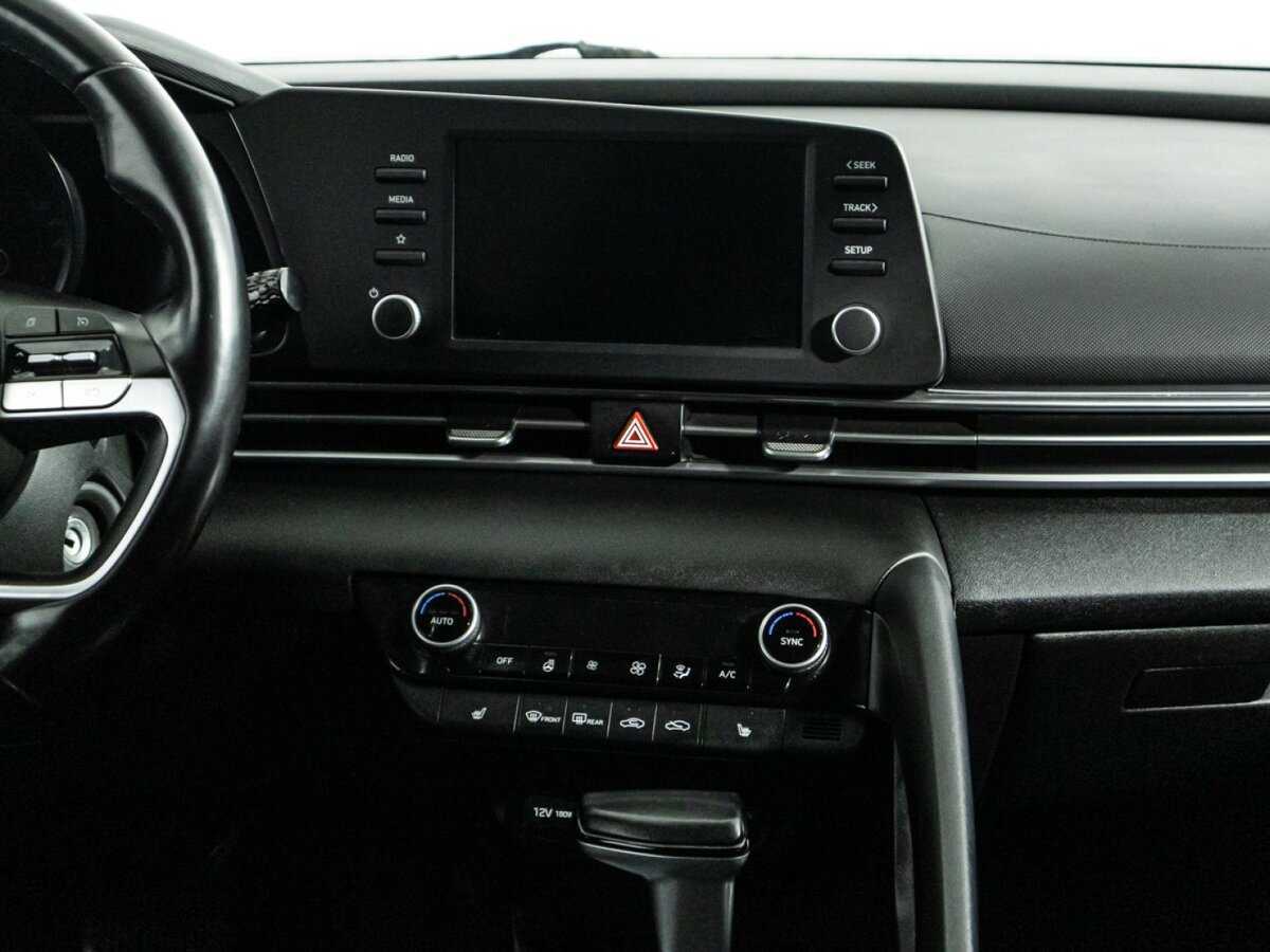 Купить Hyundai Elantra с пробегом. Фото: #13