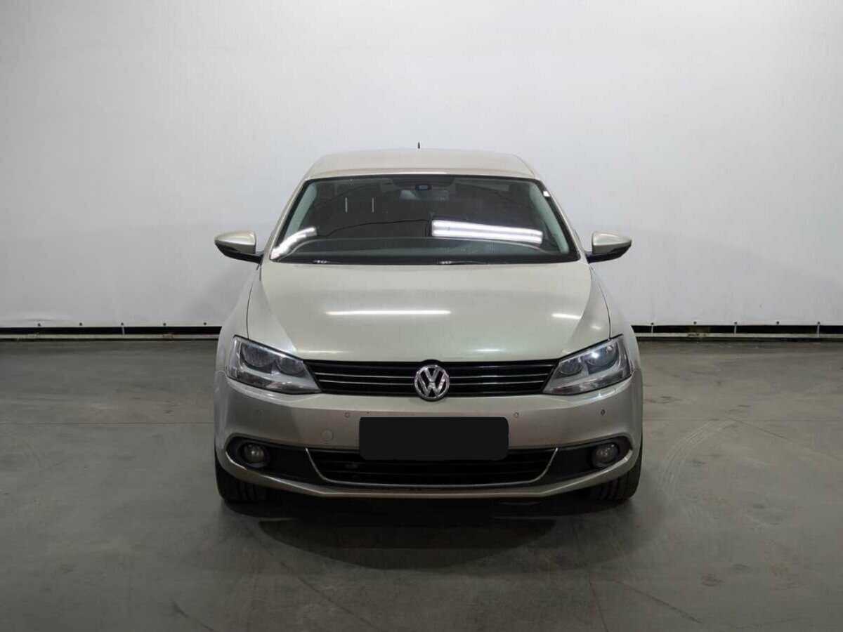Купить Volkswagen Jetta с пробегом. Фото: #1