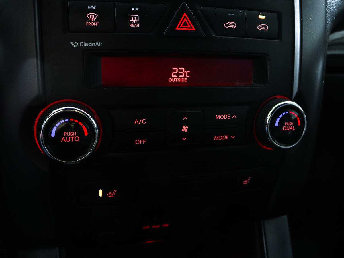 Купить Kia Sorento с пробегом. Фото: #12