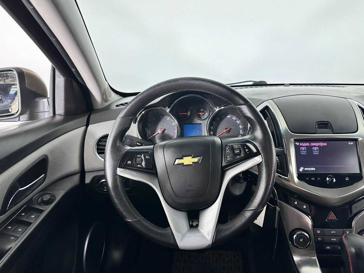 Купить Chevrolet Cruze с пробегом. Фото: #10