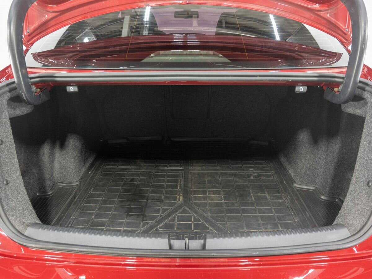 Купить Volkswagen Jetta с пробегом. Фото: #21