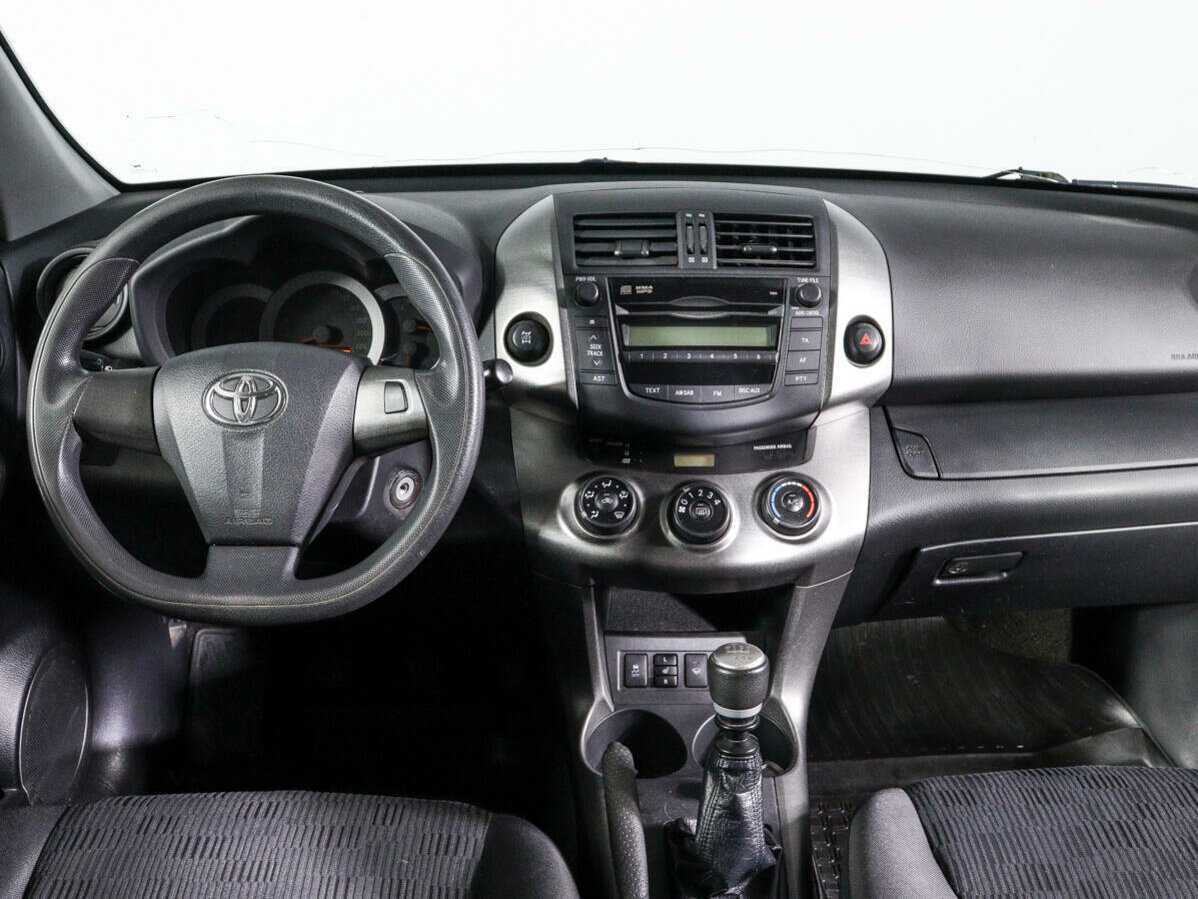 Купить Toyota RAV4 с пробегом. Фото: #8