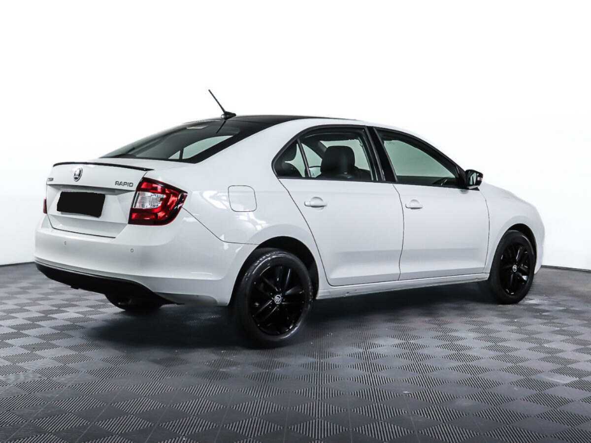 Купить Skoda Rapid с пробегом. Фото: #4
