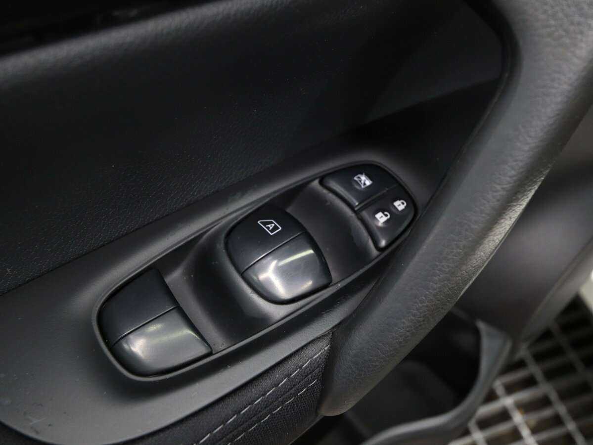 Купить Nissan Qashqai с пробегом. Фото: #18