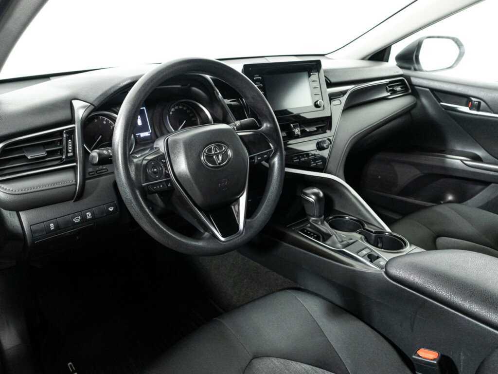 Купить Toyota Camry с пробегом. Фото: #10