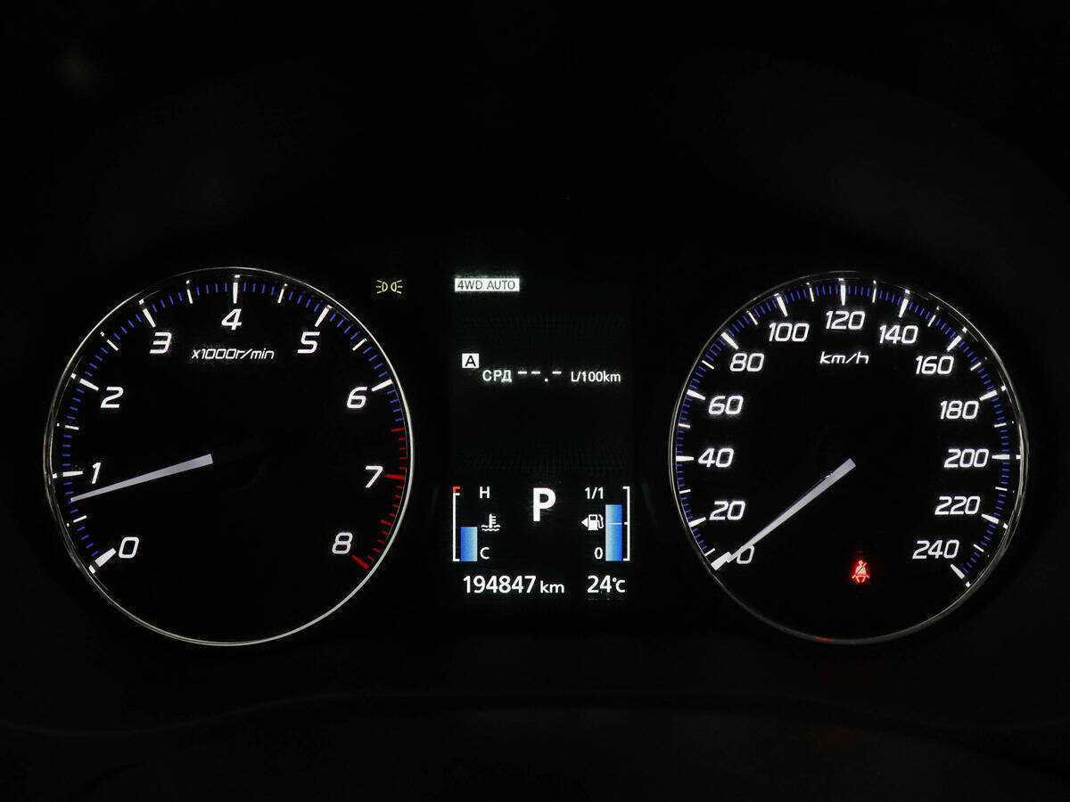 Купить Mitsubishi Outlander с пробегом. Фото: #10