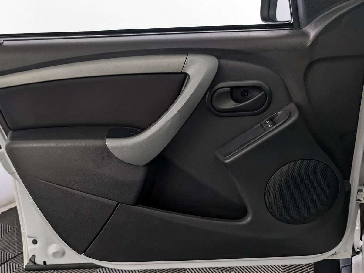 Купить Renault Duster с пробегом. Фото: #17