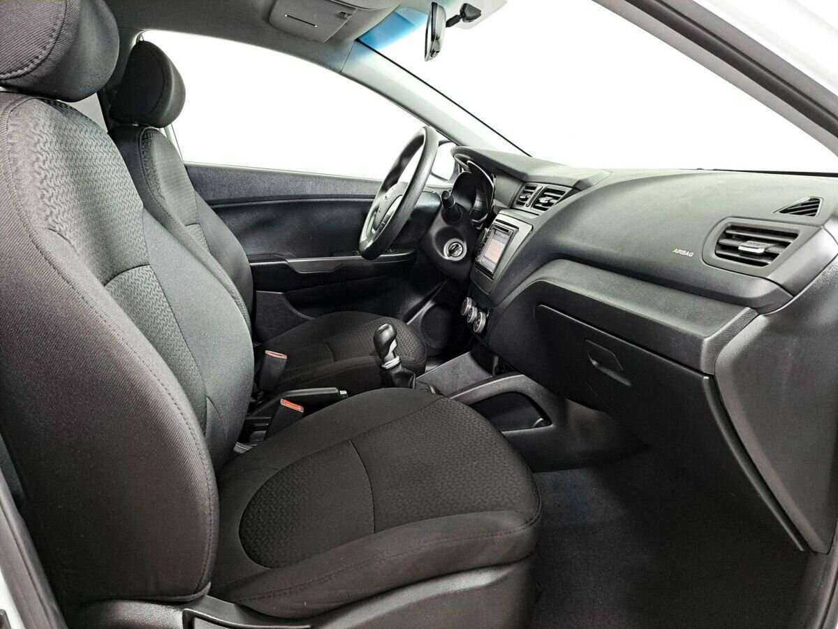 Купить Kia Rio с пробегом. Фото: #8
