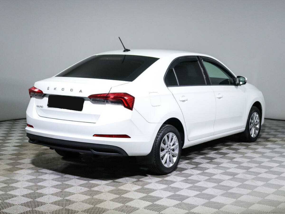 Купить Skoda Rapid с пробегом. Фото: #4