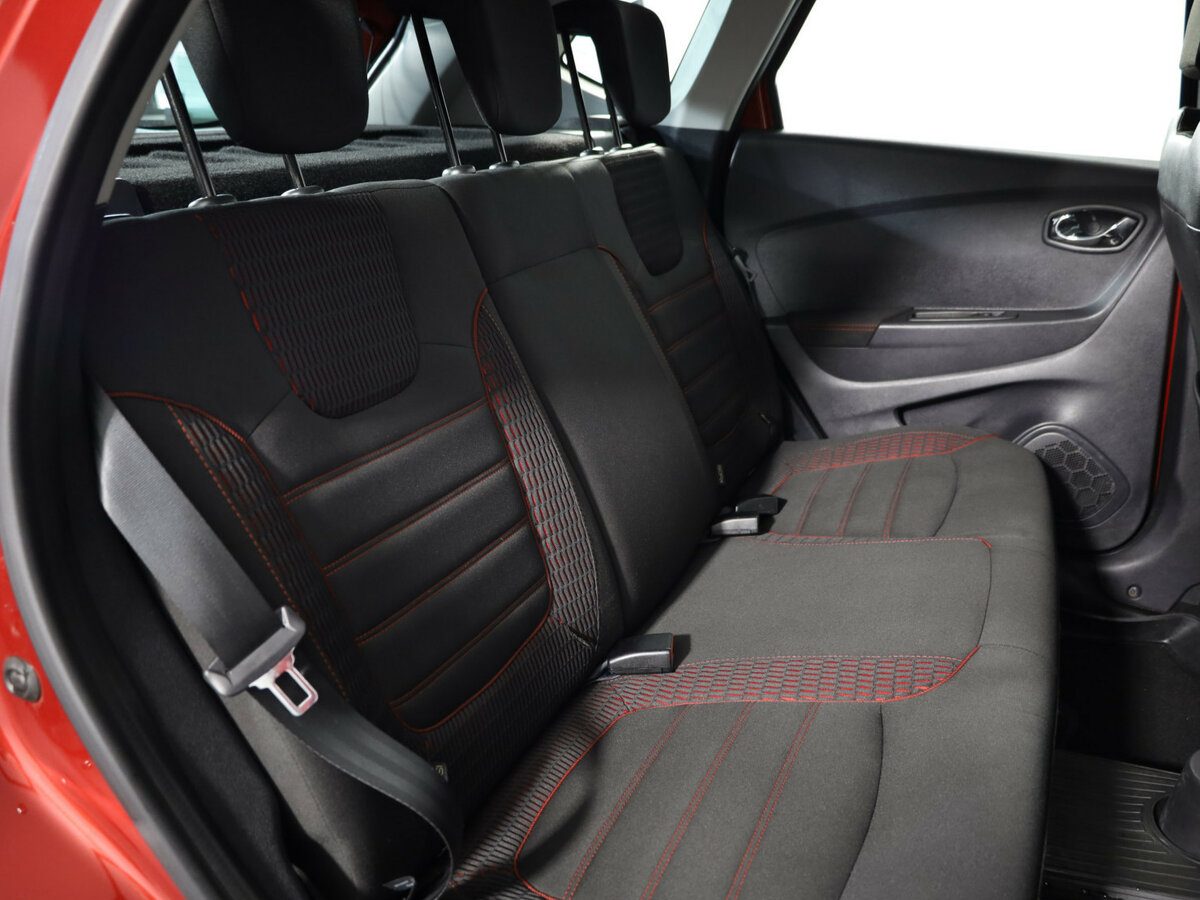 Купить Renault Kaptur с пробегом. Фото: #13