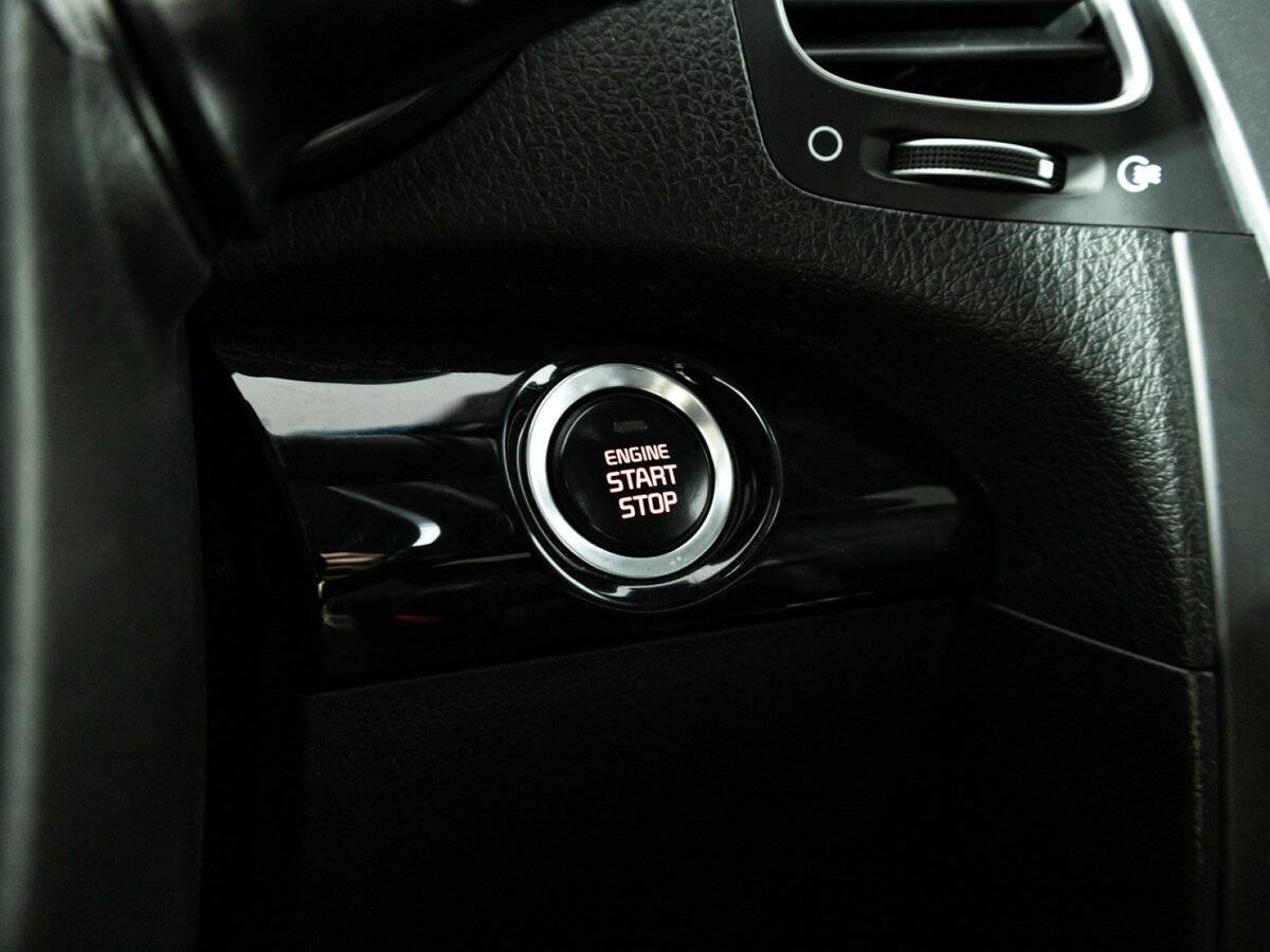 Купить Kia Sorento с пробегом. Фото: #17