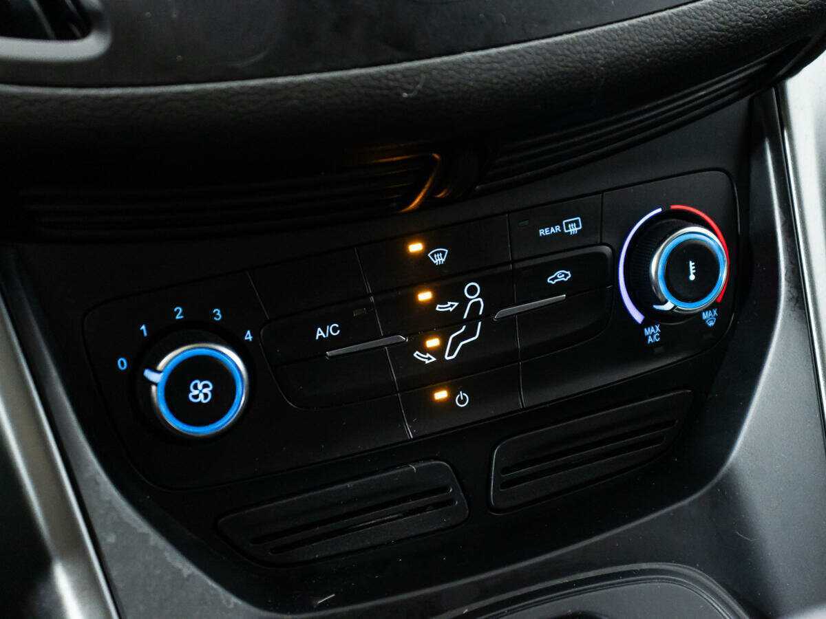 Купить Ford Kuga с пробегом. Фото: #14