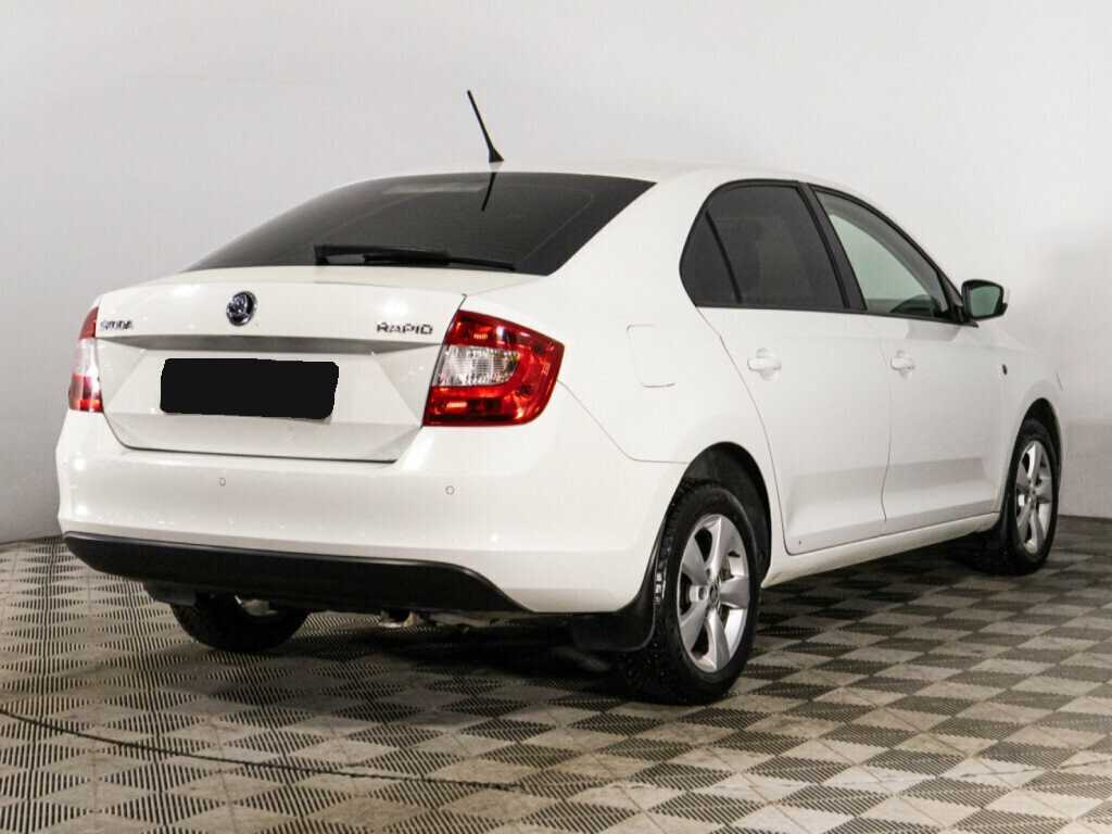Купить Skoda Rapid с пробегом. Фото: #4