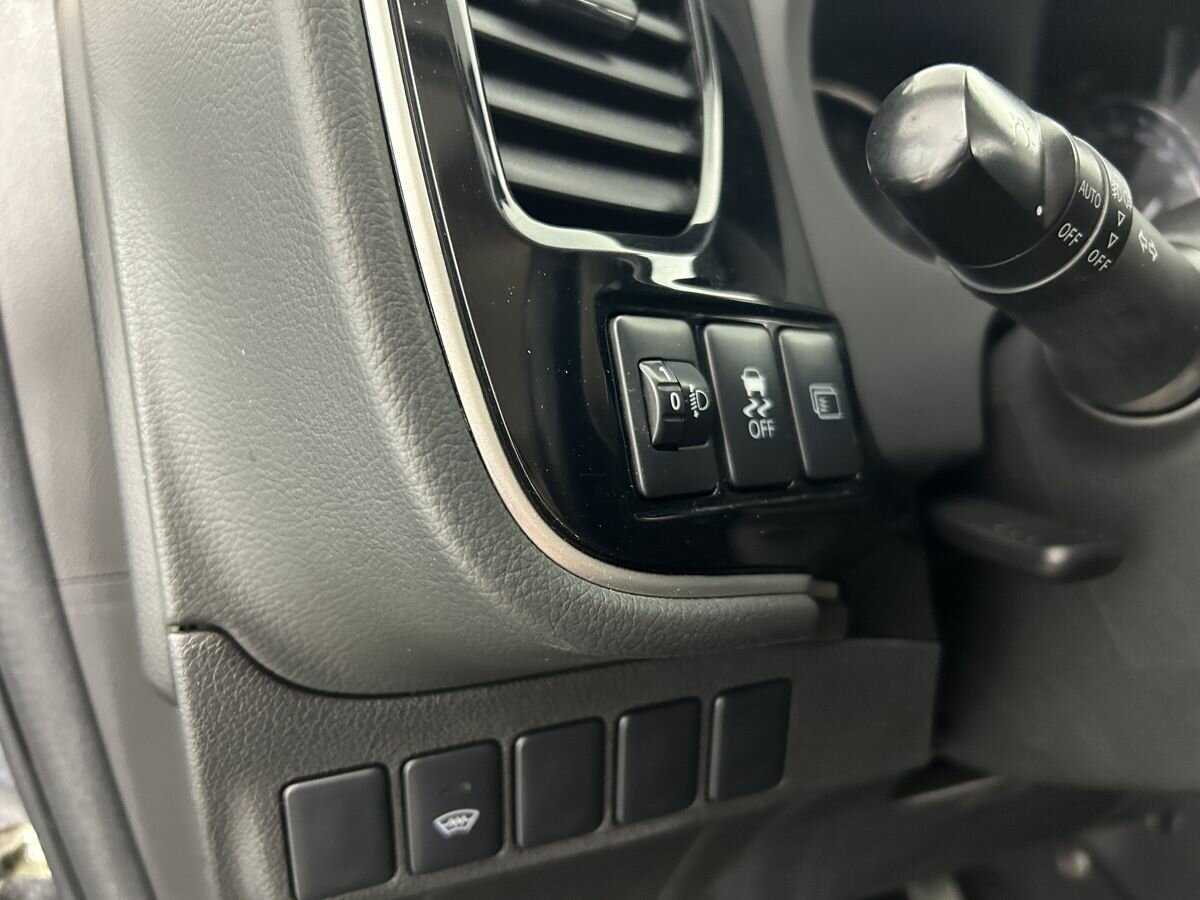 Купить Mitsubishi Outlander с пробегом. Фото: #7