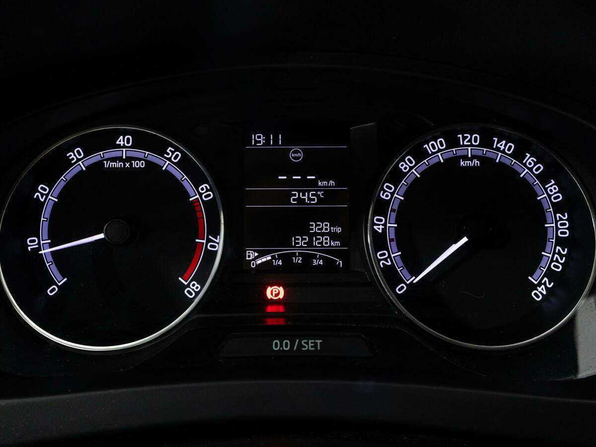 Купить Skoda Rapid с пробегом. Фото: #11