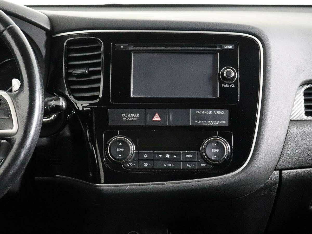 Купить Mitsubishi Outlander с пробегом. Фото: #10
