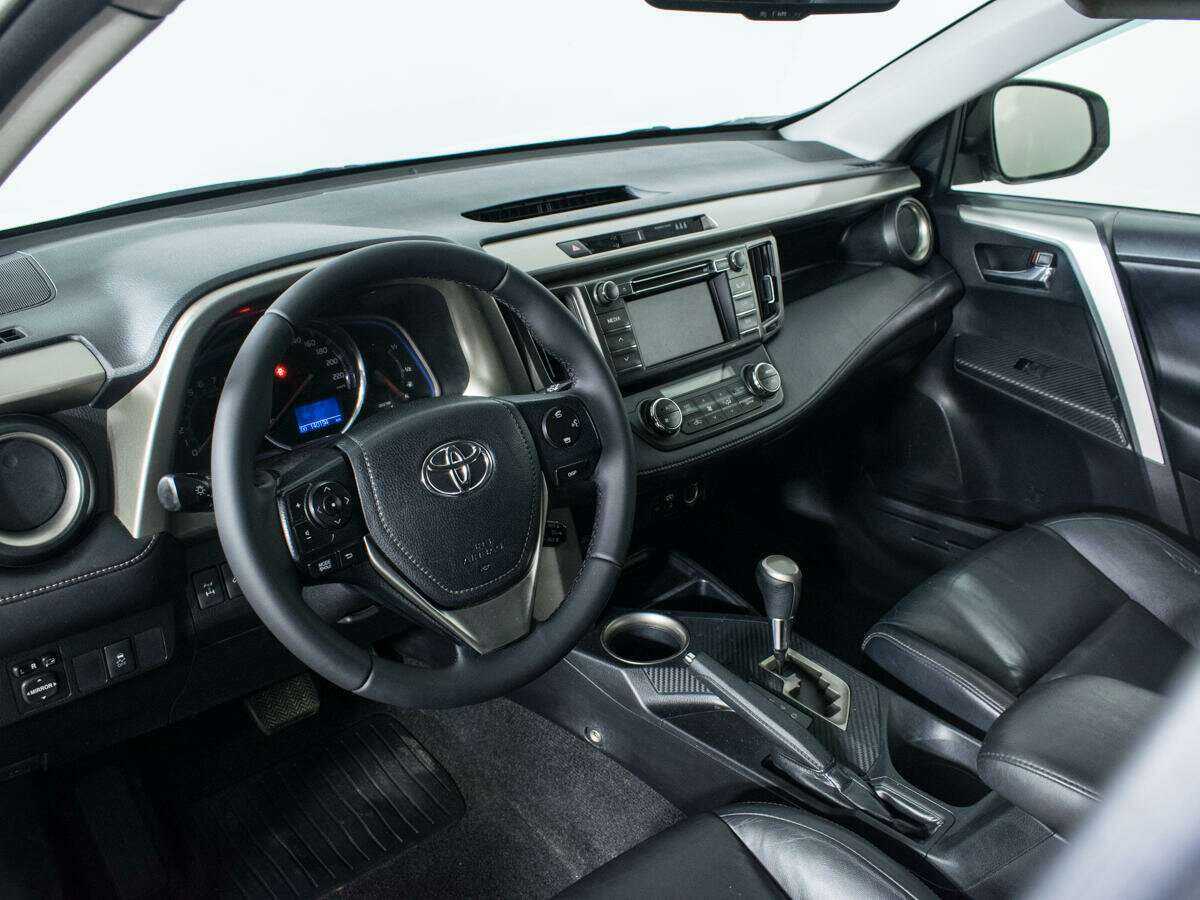 Купить Toyota RAV4 с пробегом. Фото: #12