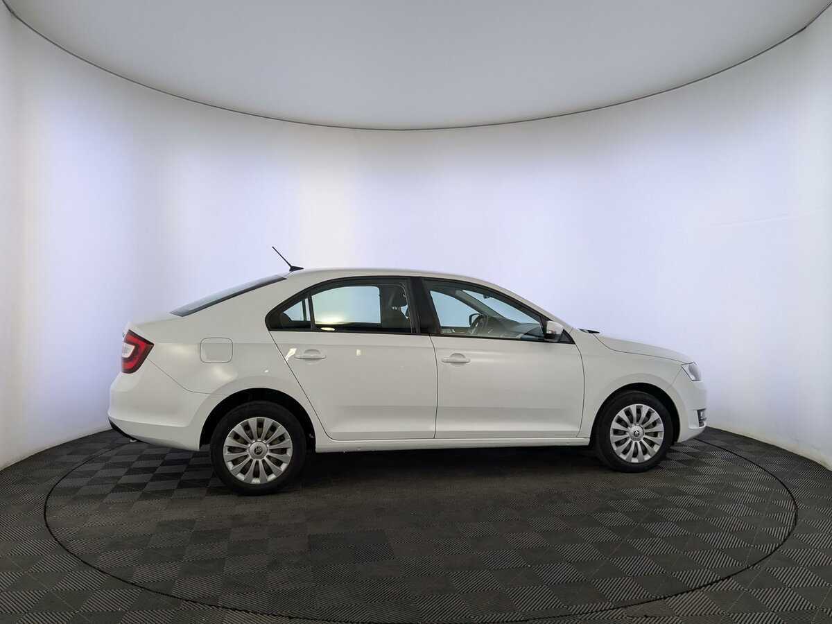 Купить Skoda Rapid с пробегом. Фото: #3