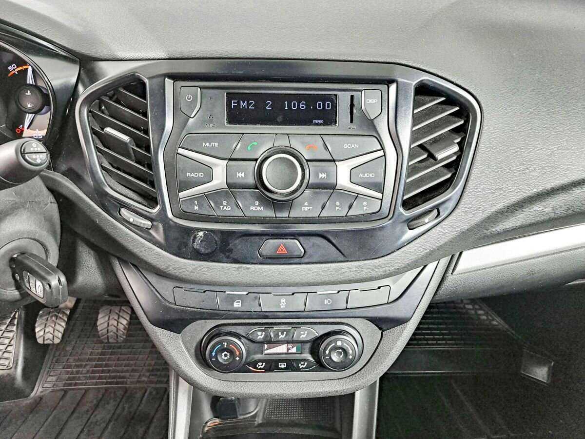 Купить Lada (ВАЗ) Vesta с пробегом. Фото: #13