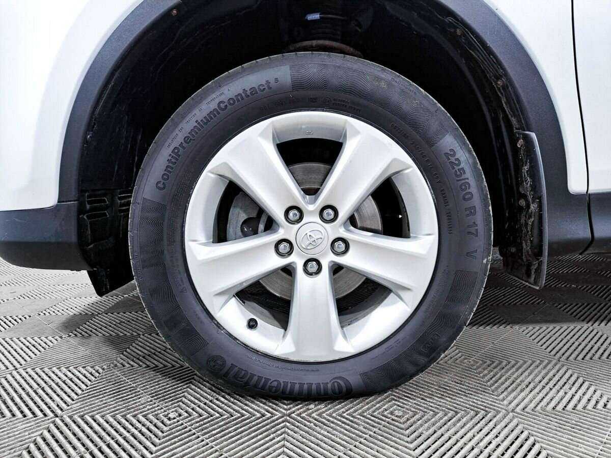 Купить Toyota RAV4 с пробегом. Фото: #15