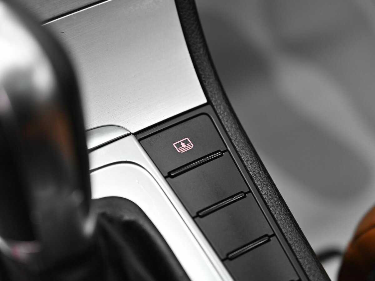 Купить Volkswagen Passat CC с пробегом. Фото: #10