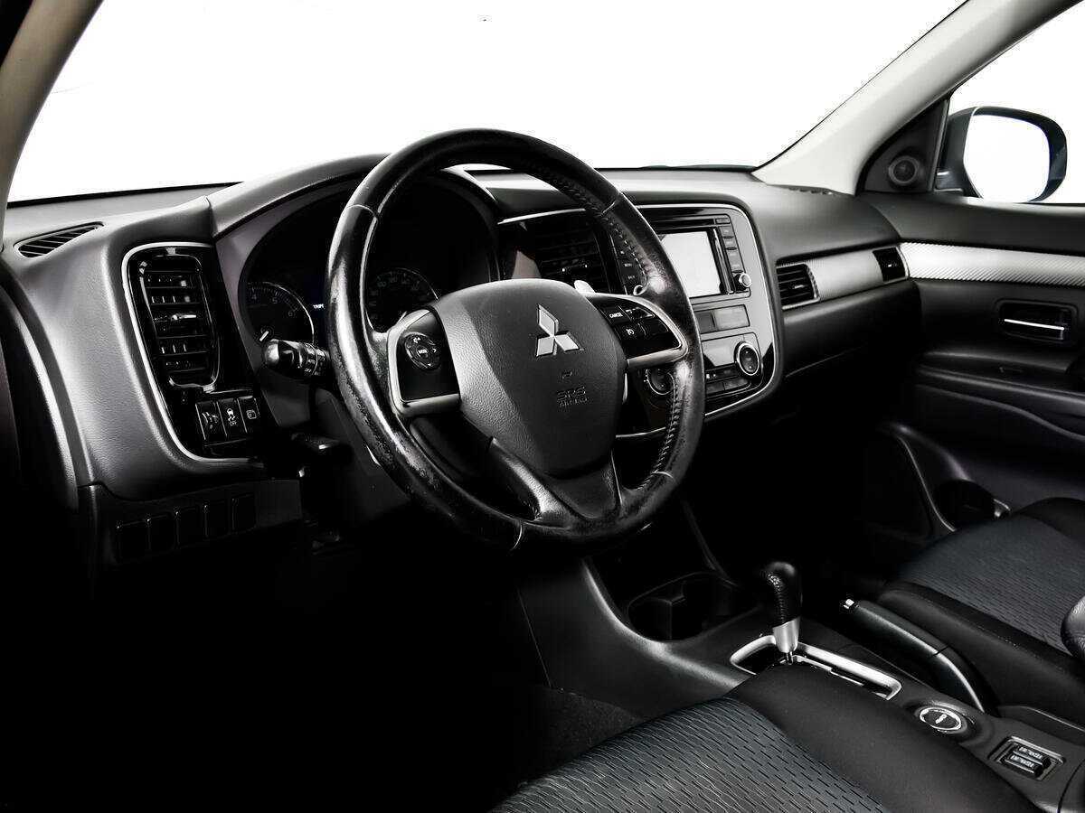 Купить Mitsubishi Outlander с пробегом. Фото: #12