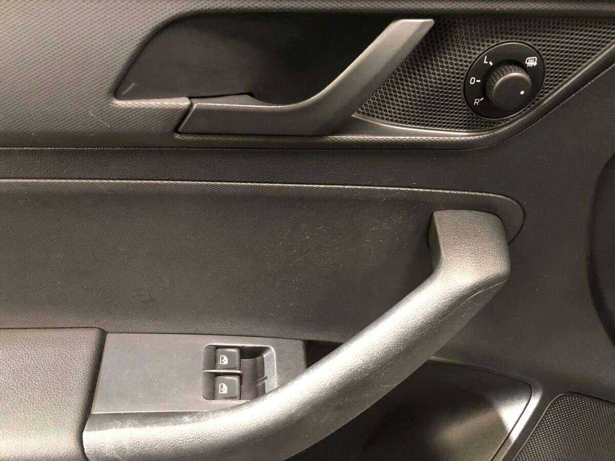 Купить Skoda Rapid с пробегом. Фото: #17