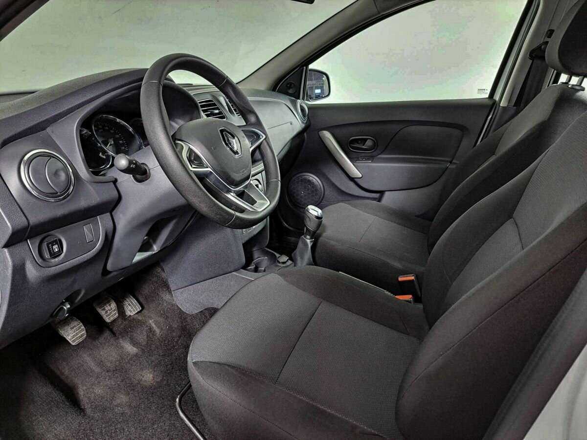 Купить Renault Logan с пробегом. Фото: #13