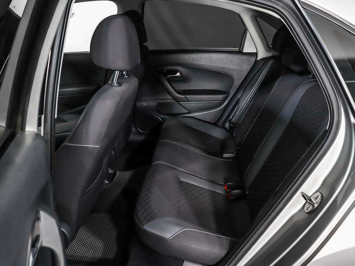 Купить Volkswagen Polo с пробегом. Фото: #9