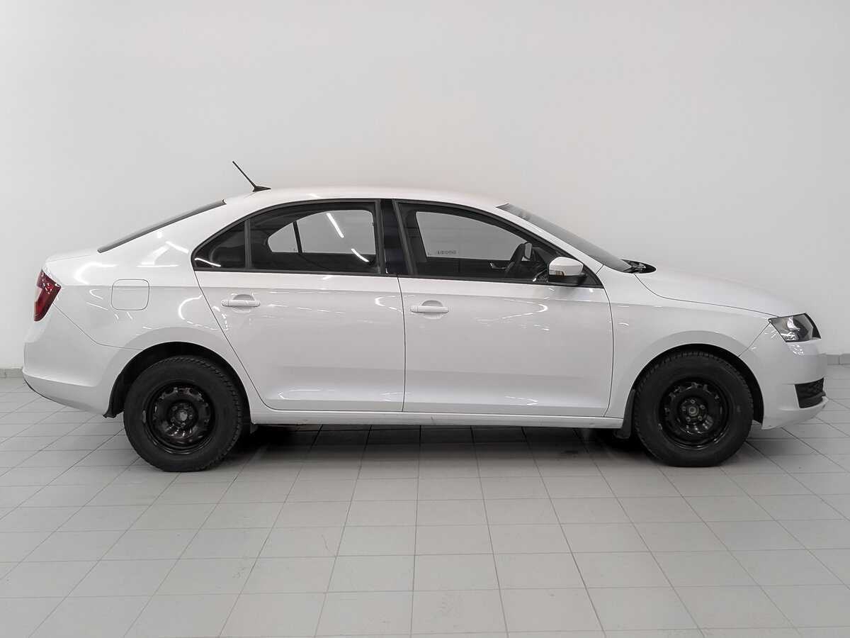 Купить Skoda Rapid с пробегом. Фото: #3