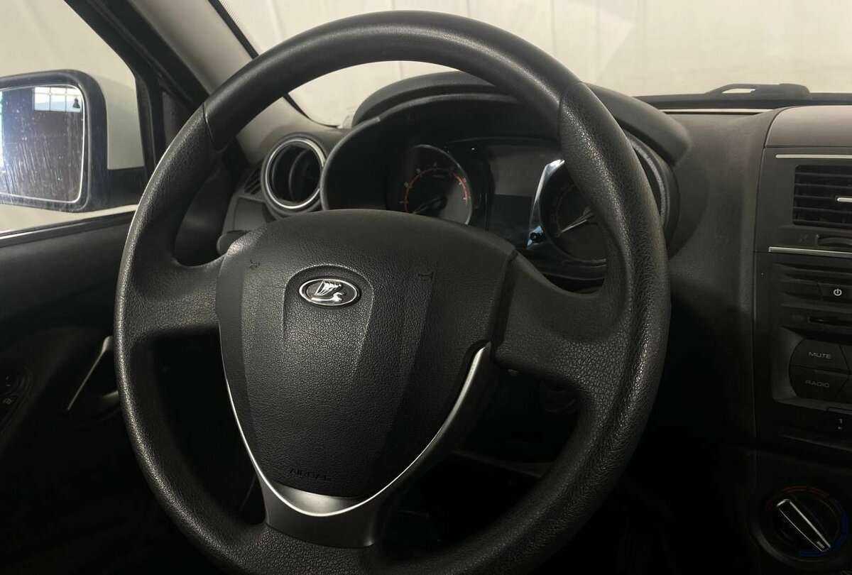 Купить Lada (ВАЗ) Granta с пробегом. Фото: #8