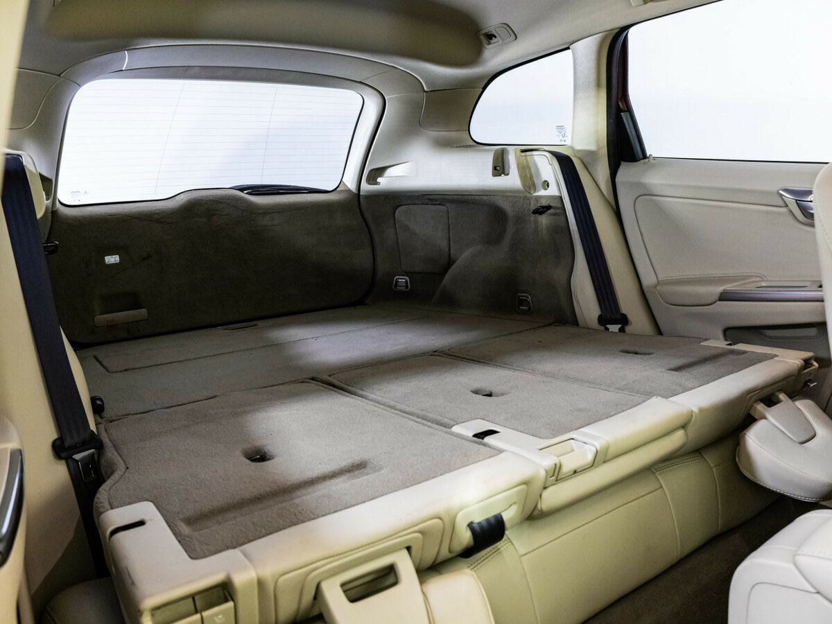 Купить Volvo XC60 с пробегом. Фото: #18