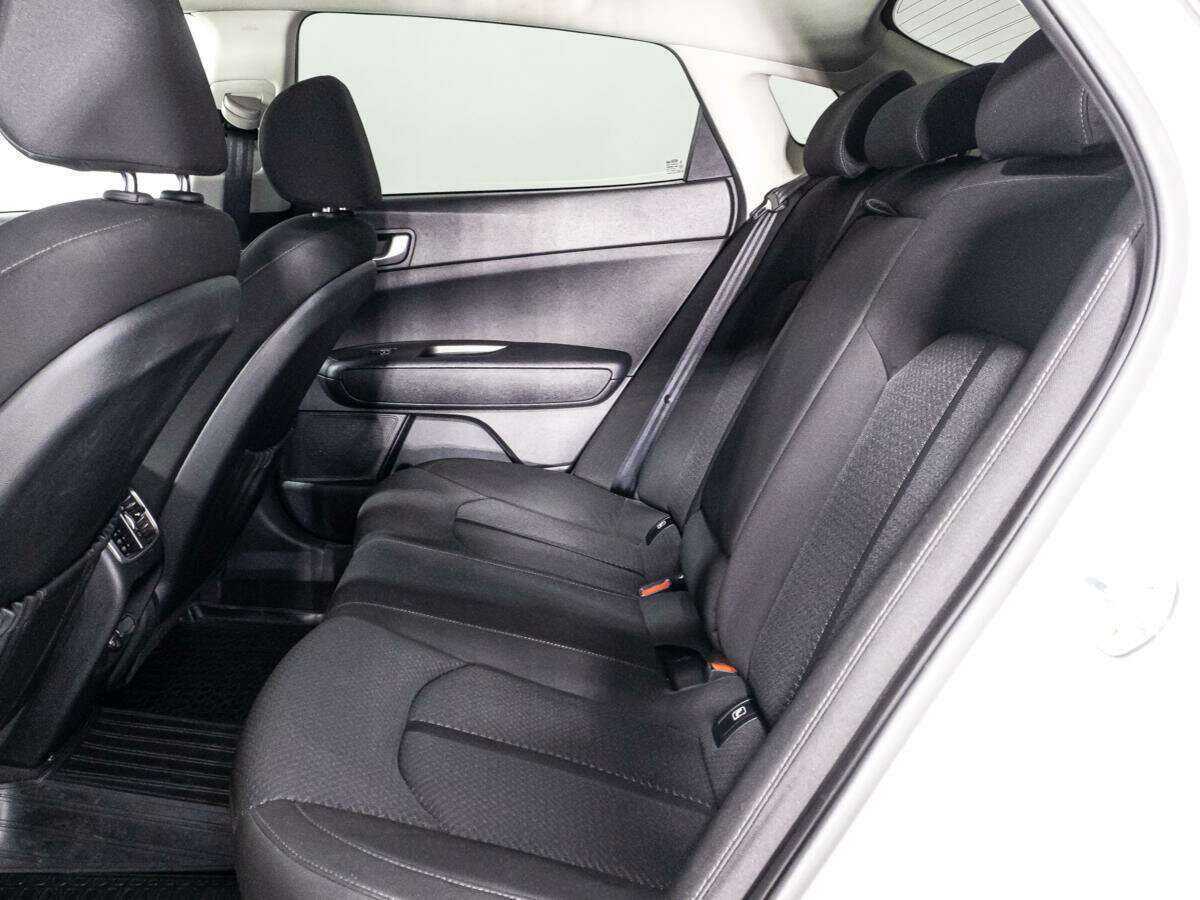 Купить Kia Optima с пробегом. Фото: #9