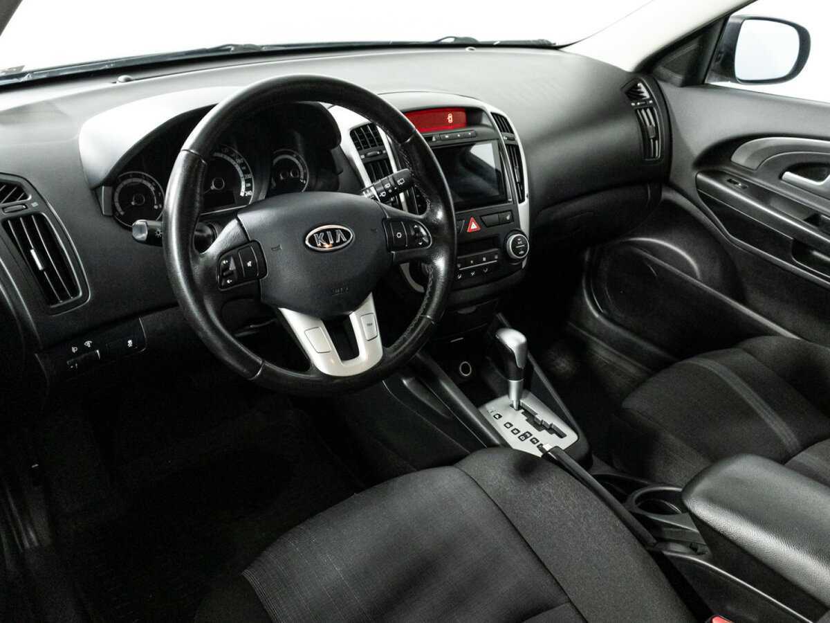 Купить Kia Ceed с пробегом. Фото: #10