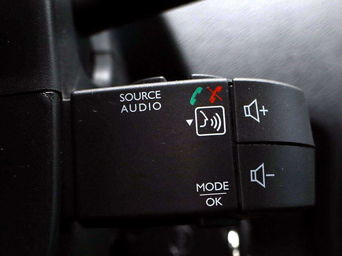 Купить Nissan Terrano с пробегом. Фото: #10