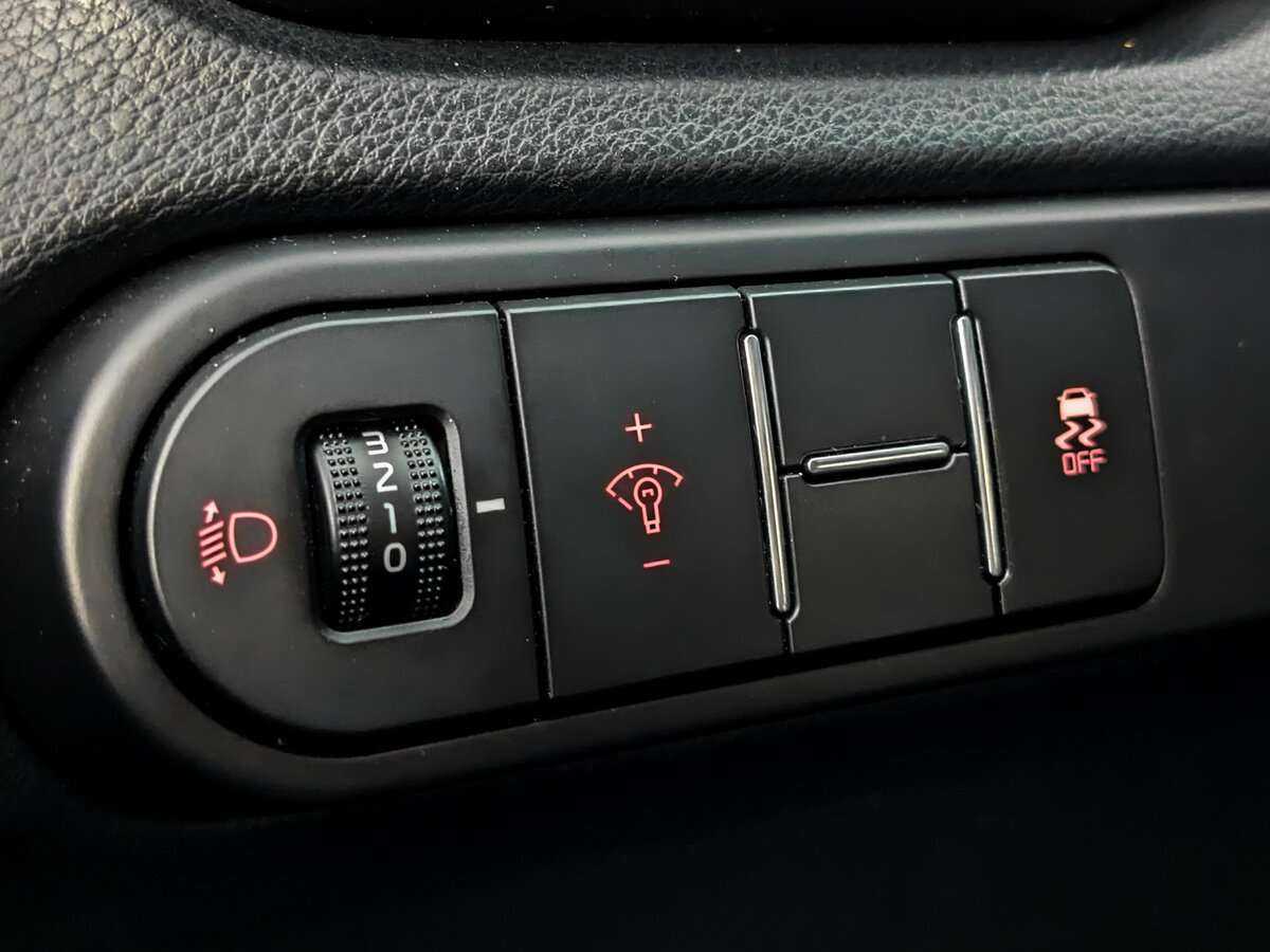 Купить Kia Ceed с пробегом. Фото: #24